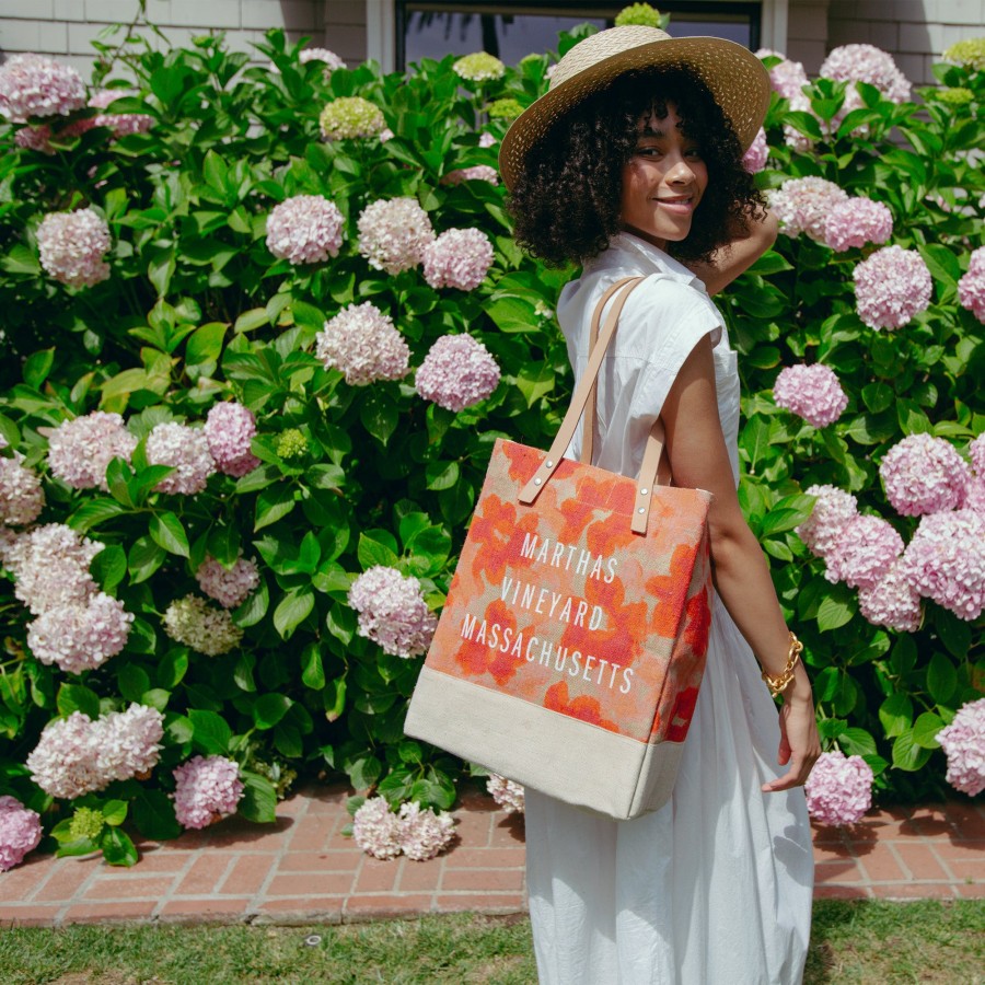 Medium | WeProduce Wine Tote In Bloom By Liesel Plambeck